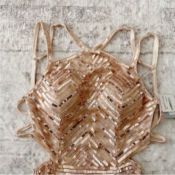 Cassandra Stone by Mac Duggal Sequins Gown Rose Gold Size 2 New - Picture 3 of 12